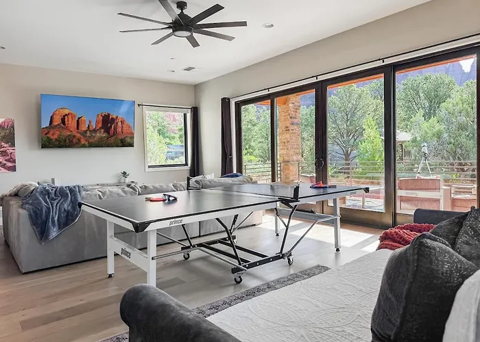 Luxury Mansion With Pool, Spa, Views, Game Room, Movie Theatre