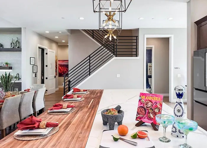 Luxury Mansion With Pool, Spa, Views, Game Room, Movie Theatre Holiday home Sedona