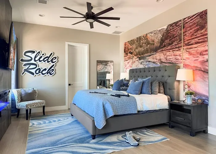 Luxury Mansion With Pool, Spa, Views, Game Room, Movie Theatre Holiday home