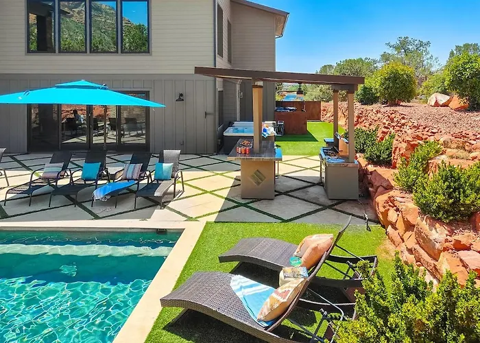 Luxury Mansion With Pool, Spa, Views, Game Room, Movie Theatre Holiday home Sedona