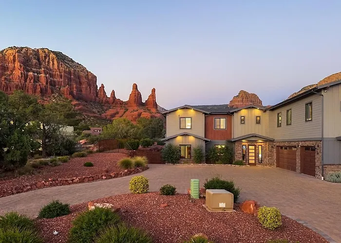 Holiday home Luxury Mansion With Pool, Spa, Views, Game Room, Movie Theatre