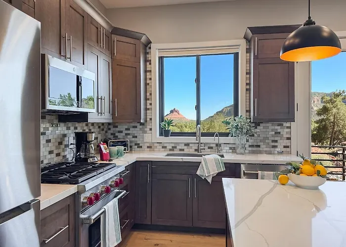 Luxury Mansion With Pool, Spa, Views, Game Room, Movie Theatre Sedona