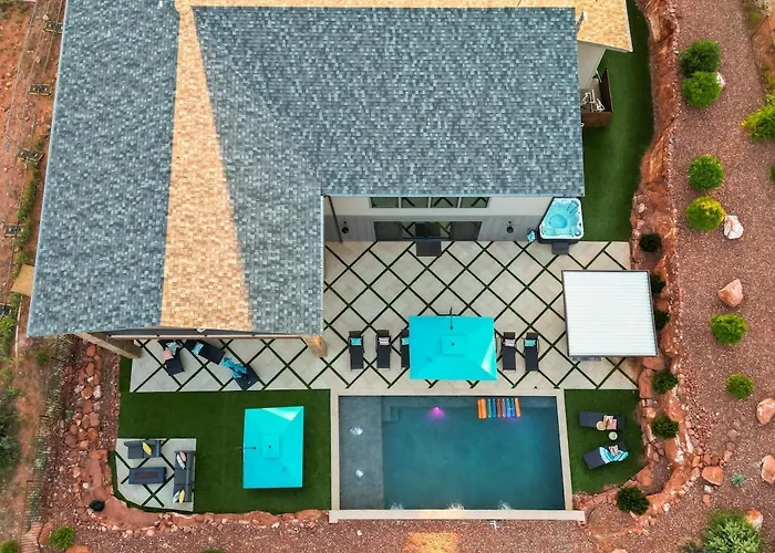 Luxury Mansion With Pool, Spa, Views, Game Room, Movie Theatre Sedona